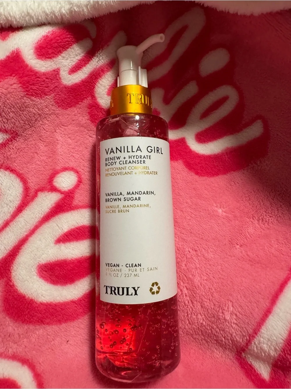 TRULY Vanilla Girl Renew + Hydrate Body Cleanser 8oz New